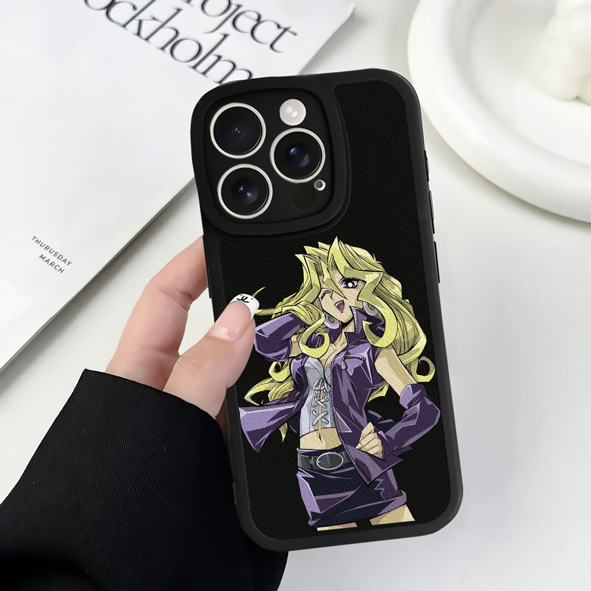 （画像用） 遊☆戯☆王 Yu-Gi-Oh! 【iPhone 16シリーズ対応】シリコンスマホケース（レザー調） 材質：シリコン